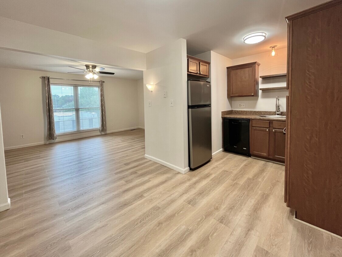 Foto principal - Chesterfield Parkview Condos