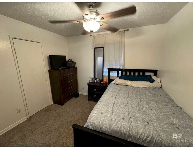 Foto del edificio - Charming 3 Bedroom 2 Bath in Berkshire Hills