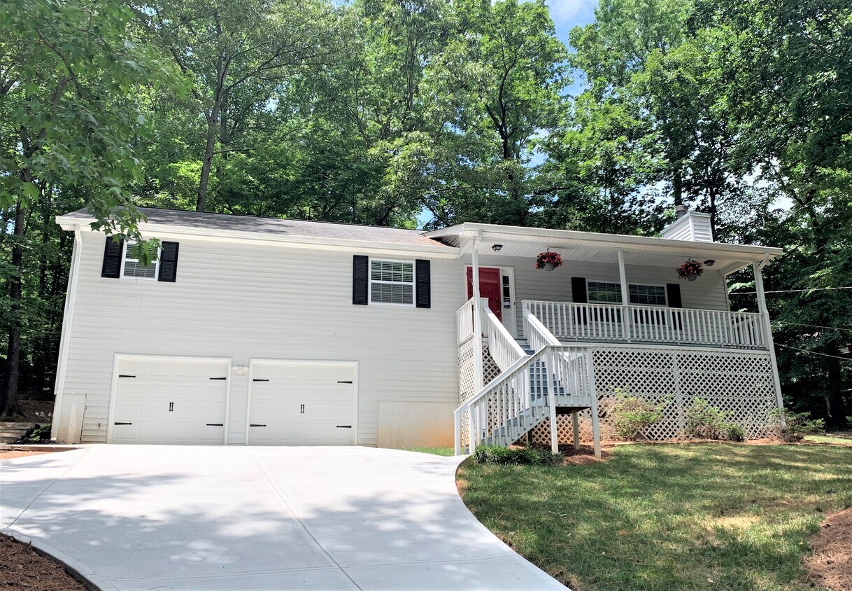 3125 Sharon Cir, Cumming, GA 30041 House for Rent in Cumming, GA