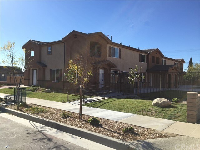 Foto del edificio - 118 S Date Ave