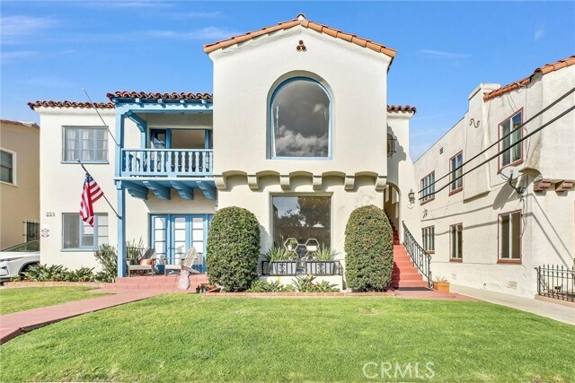 Foto del edificio - 223 Granada Ave