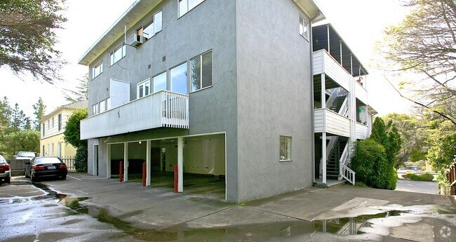 Building Photo - 906 Sir Francis Drake Blvd
