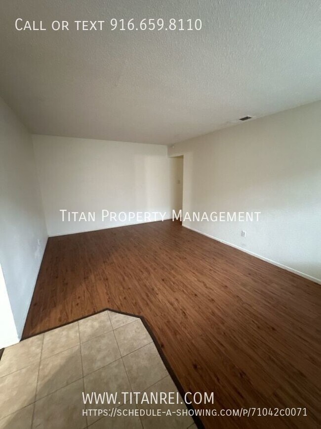 Building Photo - Carmichael Duplex for Rent!  Call (916) 65...