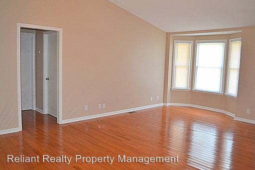 Building Photo - 608 Peachers Mill Rd