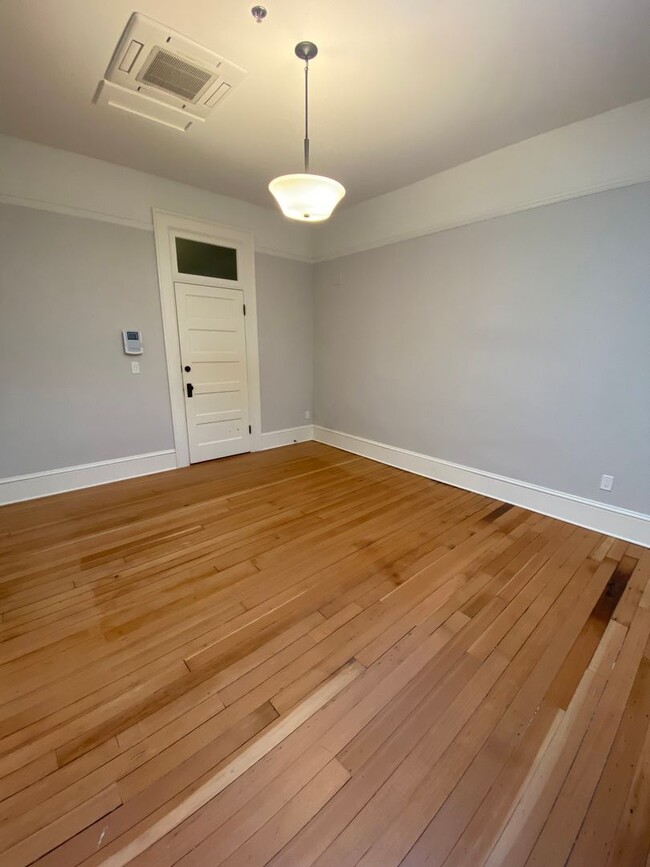 Building Photo - Cute 1bd/1bth in Cottage Grove w/ Stainles...
