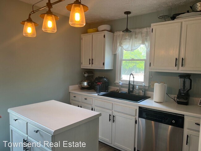 Building Photo - 3 br, 2 bath House - 2241 Calista Cir
