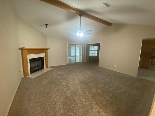 Foto del edificio - 8604 Timberlyn Way