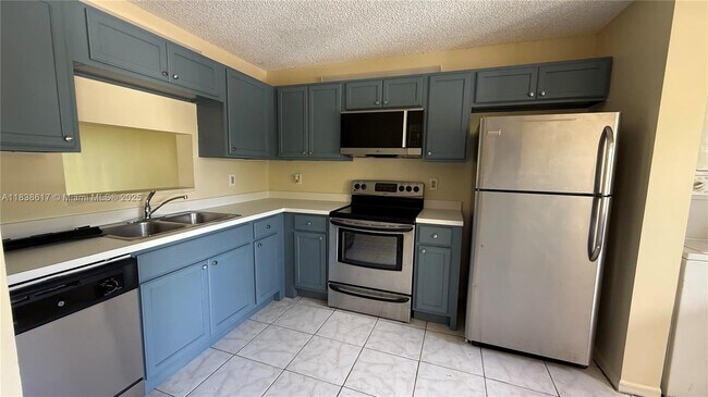 Foto del edificio - 7911 Southgate Blvd