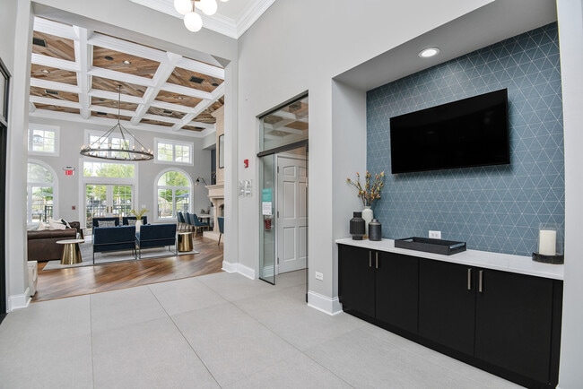 Building Photo - 1155 Museum Blvd