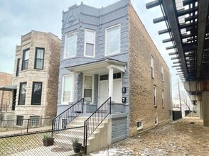 Building Photo - 1939 S Sawyer Ave