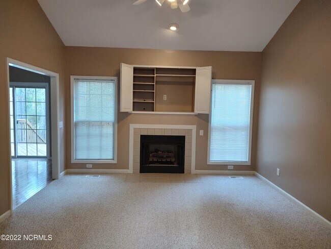 Building Photo - 154 Loden Dr