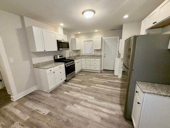 Foto del edificio - 5209 W Lake St