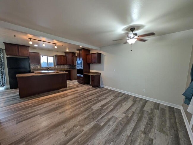 Foto del edificio - 1167 Westview Dr