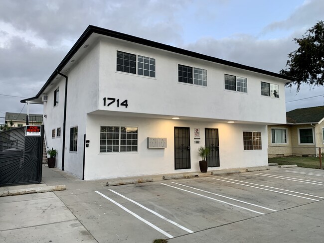 Foto del edificio - 1712 Cherry Ave
