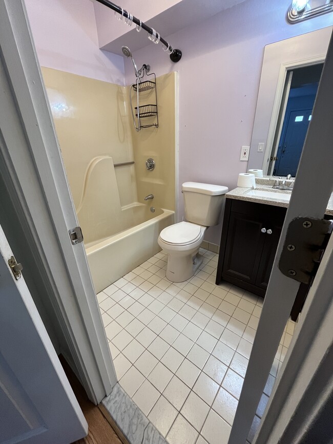 Building Photo - 2743 Cranberry Hwy