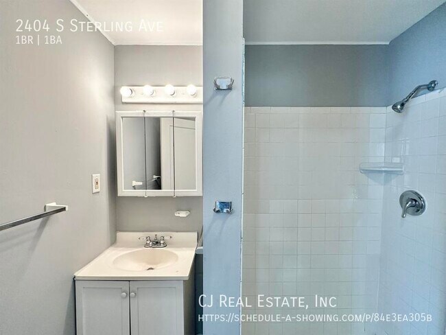 Building Photo - 2404 S Sterling Ave