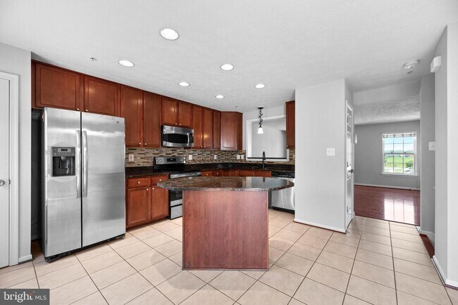 Foto del edificio - 9884 Decatur Rd