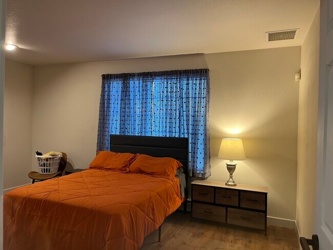 Foto del edificio - 2876 Patterson Rd