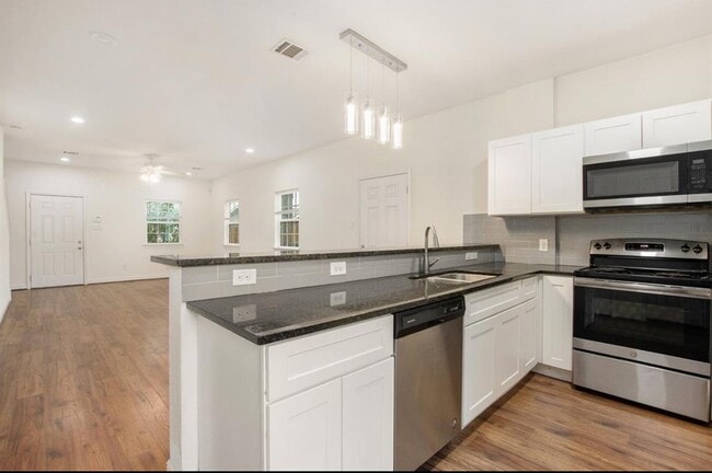 Building Photo - 5007 Mallow St