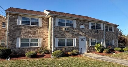 Building Photo - 10 Washington Park Dr