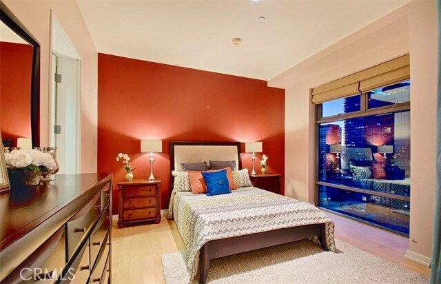 Foto del edificio - 801 S Grand Ave