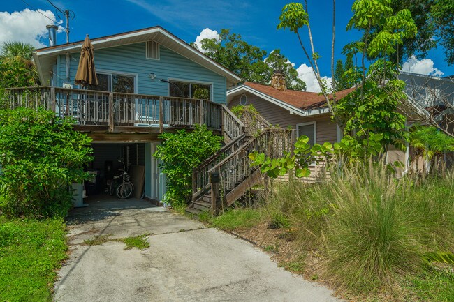 Building Photo - 3315 W Empedrado St