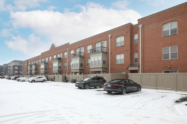 Building Photo - 960 Perry St