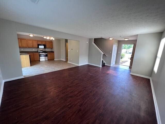 Building Photo - 903 CURLEW LANE