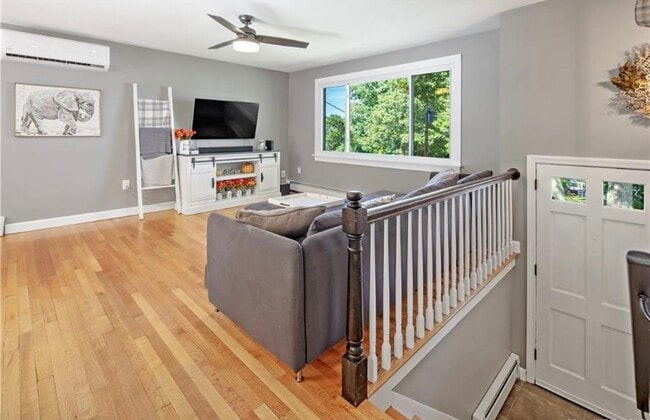 Building Photo - 20 Oxbow Dr