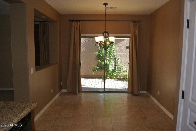Foto del edificio - 11429 W St John Rd