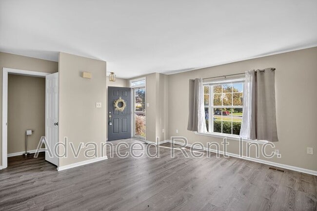 Building Photo - 339 Overlea Pl