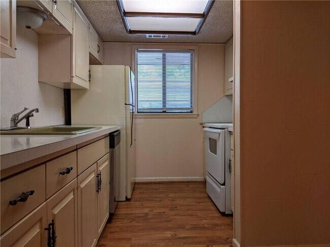 Building Photo - 2 br, 2 bath House - 317 South 7th Street