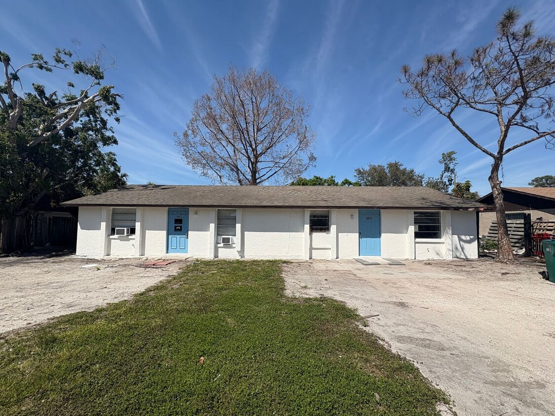 Foto principal - 1003-1005 58th Ave Dr E