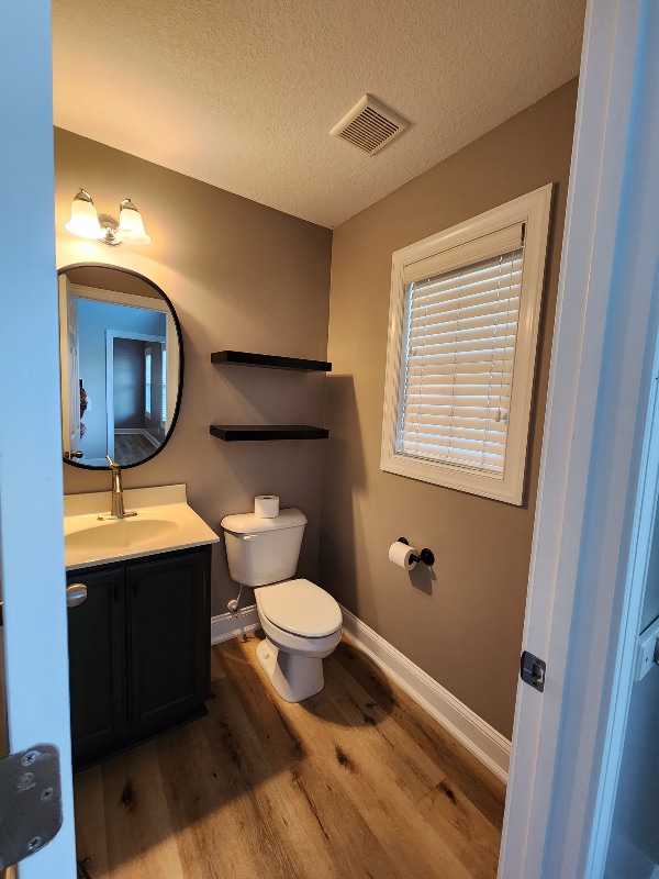 Building Photo - 611 Stagecoach Dr