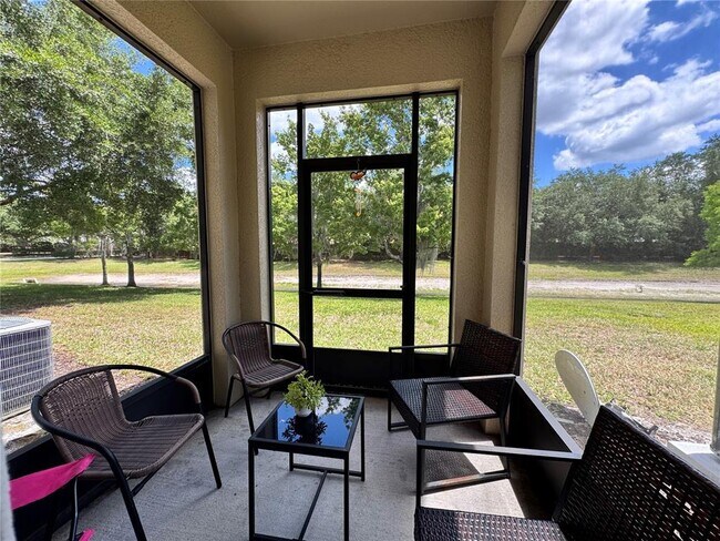 Foto del edificio - 1548 Purple Plum Ln