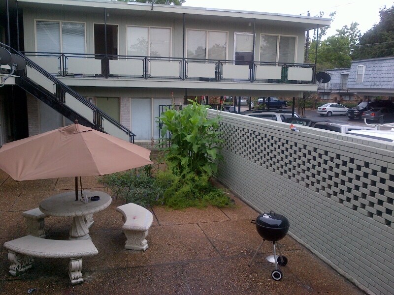 Building Photo - Branard 16