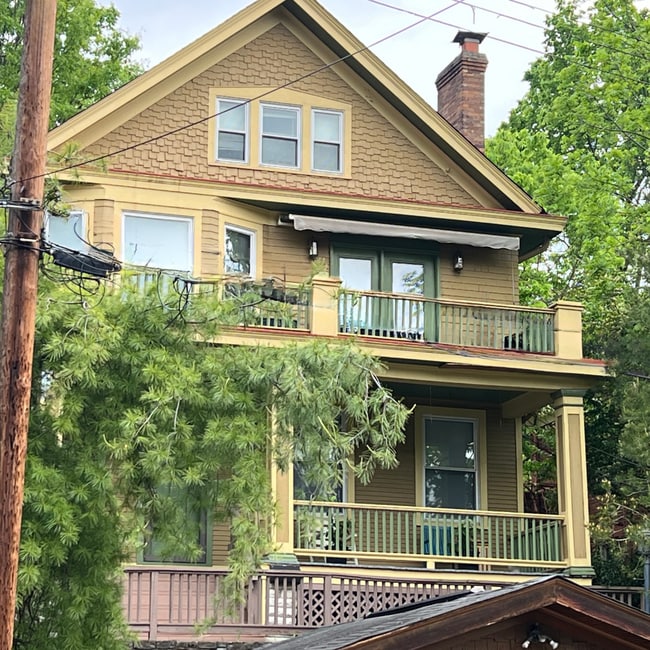 Foto del edificio - 3436 Lyleburn Pl