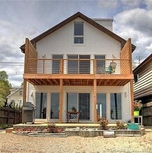 Building Photo - 15 Merwin Ave