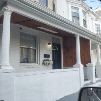 Building Photo - 115 S Congress Ave