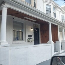 Building Photo - 115 S Congress Ave