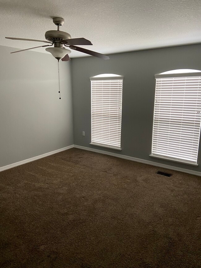 Building Photo - 7056 Saint Ives Ct