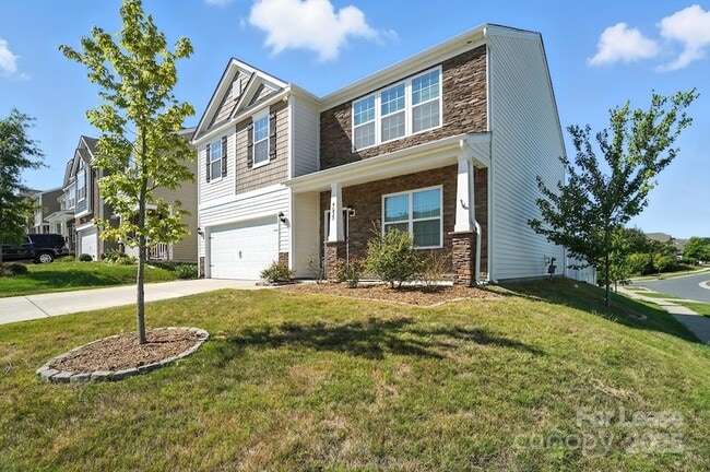 Building Photo - 4033 Lampasas Ln