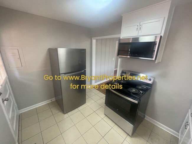 Building Photo - Nashville - 2 Bedroom