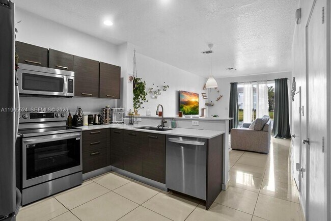 Foto del edificio - 3429 NW 13th St