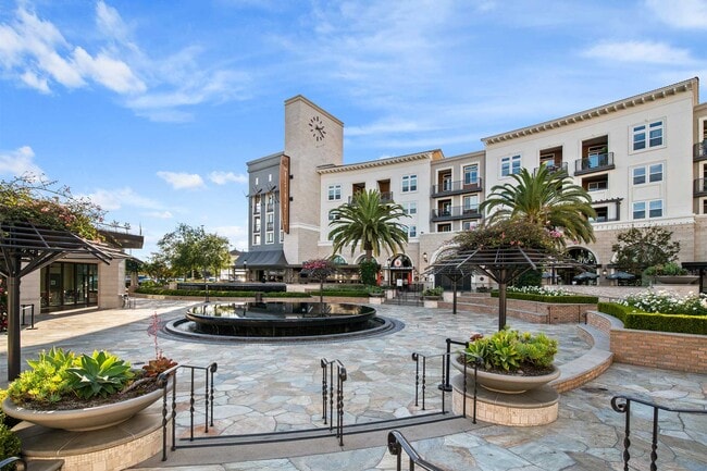 Building Photo - The Residences at Bella Terra