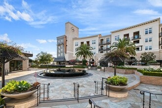 Building Photo - The Residences at Bella Terra