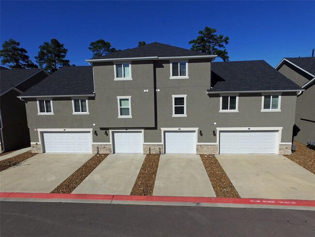 Building Photo - 10535 Mills Rd