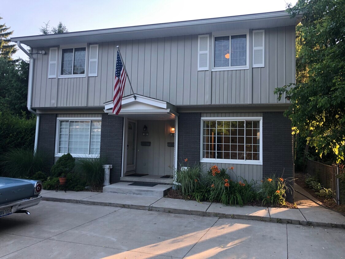 383 N Main St, Romeo, MI 48065 Apartment for Rent in Romeo, MI