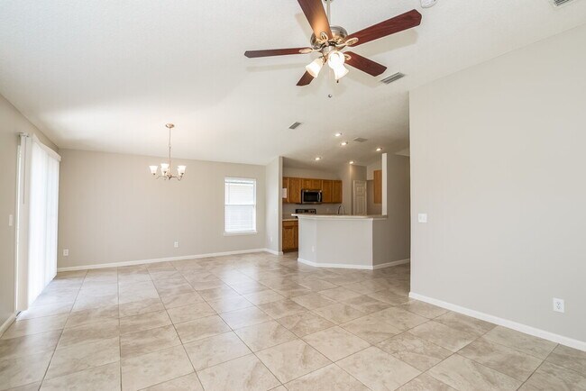 Foto del edificio - 617 Stonehill Pl