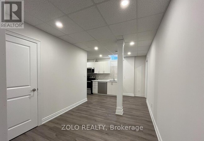 Building Photo - 6 Valleybrook Rd